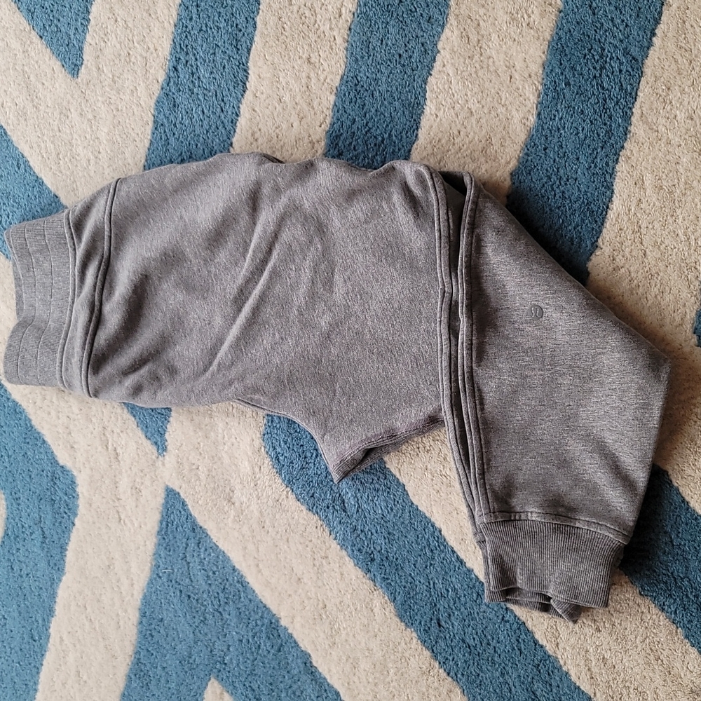 Lululemon pause Jogger size 6